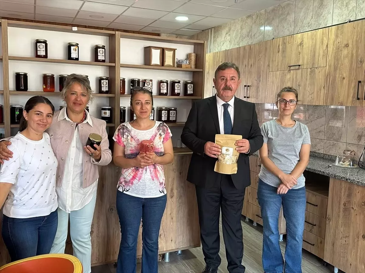 Gerze Belediye Başkanı'ndan Kadın Kooperatifine Destek Ziyareti