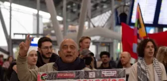 Hollanda'da Filistin'e Destek için Tren İstasyonlarında Eylem