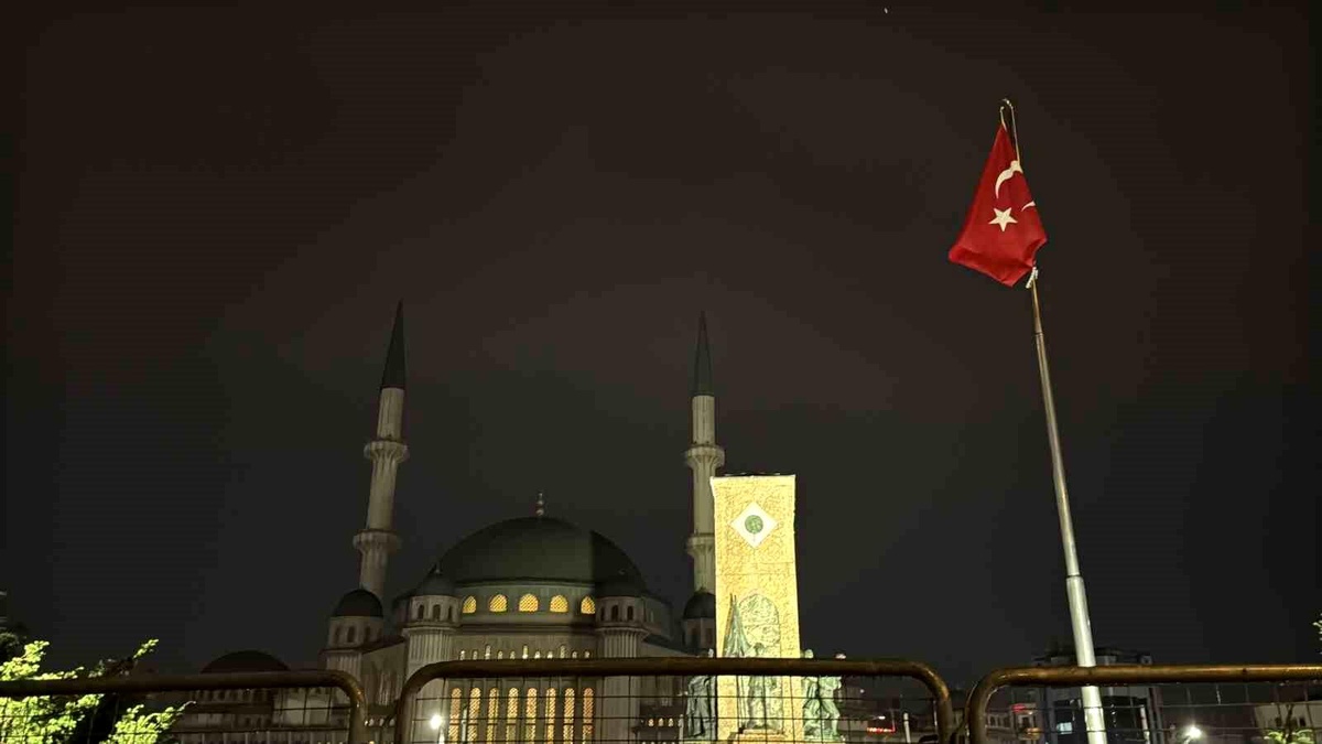 İstanbul'da Yağmur Etkili Olmaya Devam Ediyor