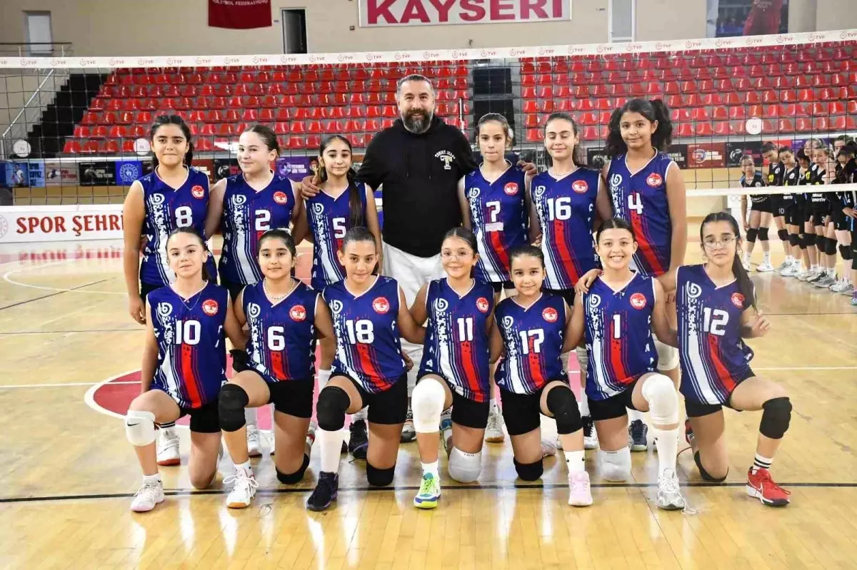 Kayseri'de Voleybola İlgi Artıyor: Midi Kızlar Süper Ligi Heyecanı