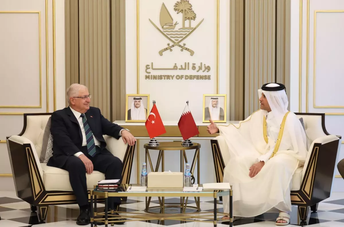 Bakan Güler, Katar'da Savunma Bakanı ile Görüştü