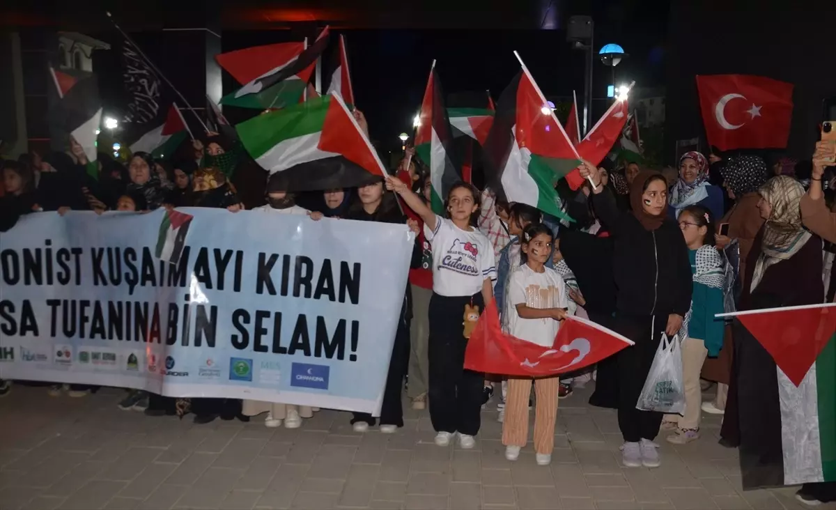 Muş'ta Gazze İçin Yürüyüş ve Basın Açıklaması Düzenlendi