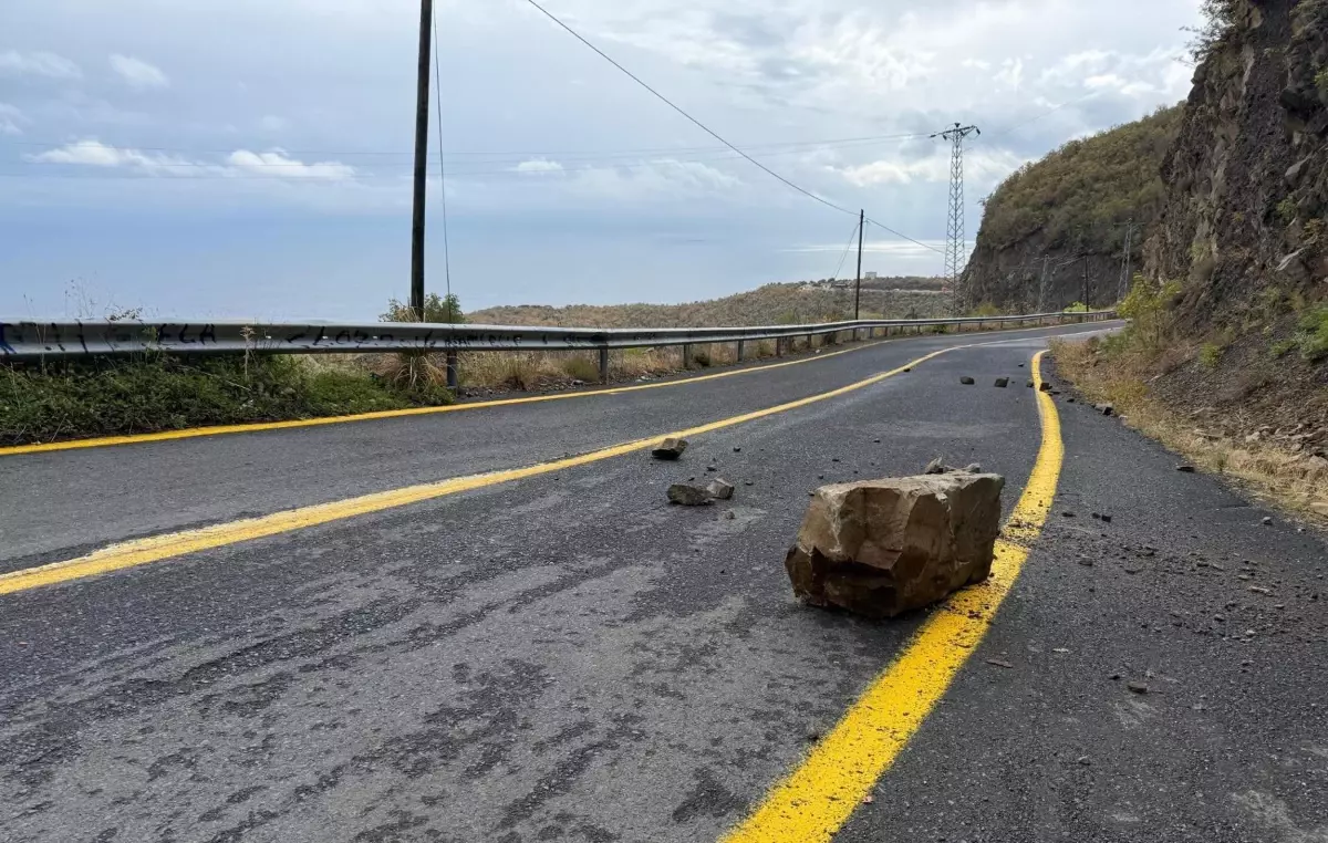 Tekirdağ'da Yağmur Sonrası Kaya Düşmesi