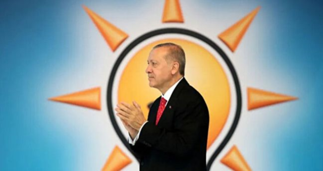 AK Parti'ye geçen belediye başkanları kim, hangi partiden? Rozetleri takıldı! AK Parti'ye geçen belediye başkanları kim, hangi partiden? Rozetleri takıldı!