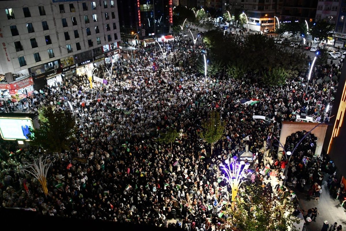 Batman'da İsrail'in Gazze saldırıları protesto edildi! Binlerce kişi katıldı