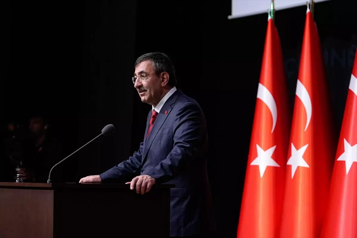 Cumhurbaşkanlığı İletişim Başkanı Duran, 'Hukuk ve Teknolojide Yeni Ufuklar Uluslararası Sempozyumu'nda konuştu Açıklaması