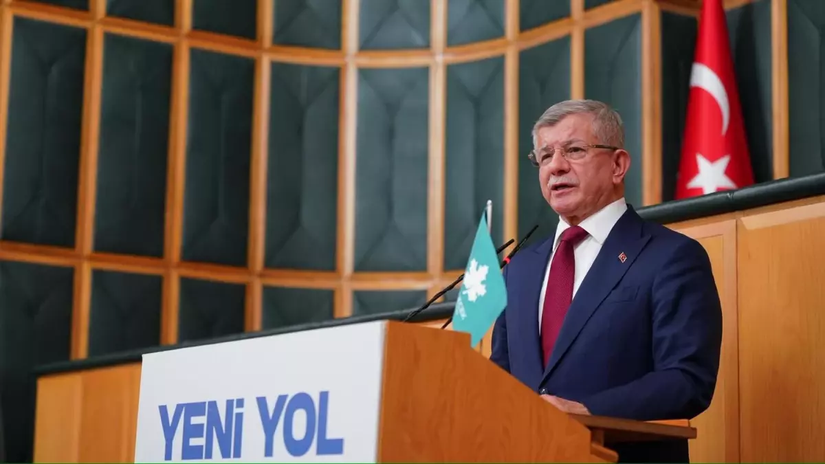 Davutoğlu: Özgürlük Filoları Gazze'ye Devam Edecek