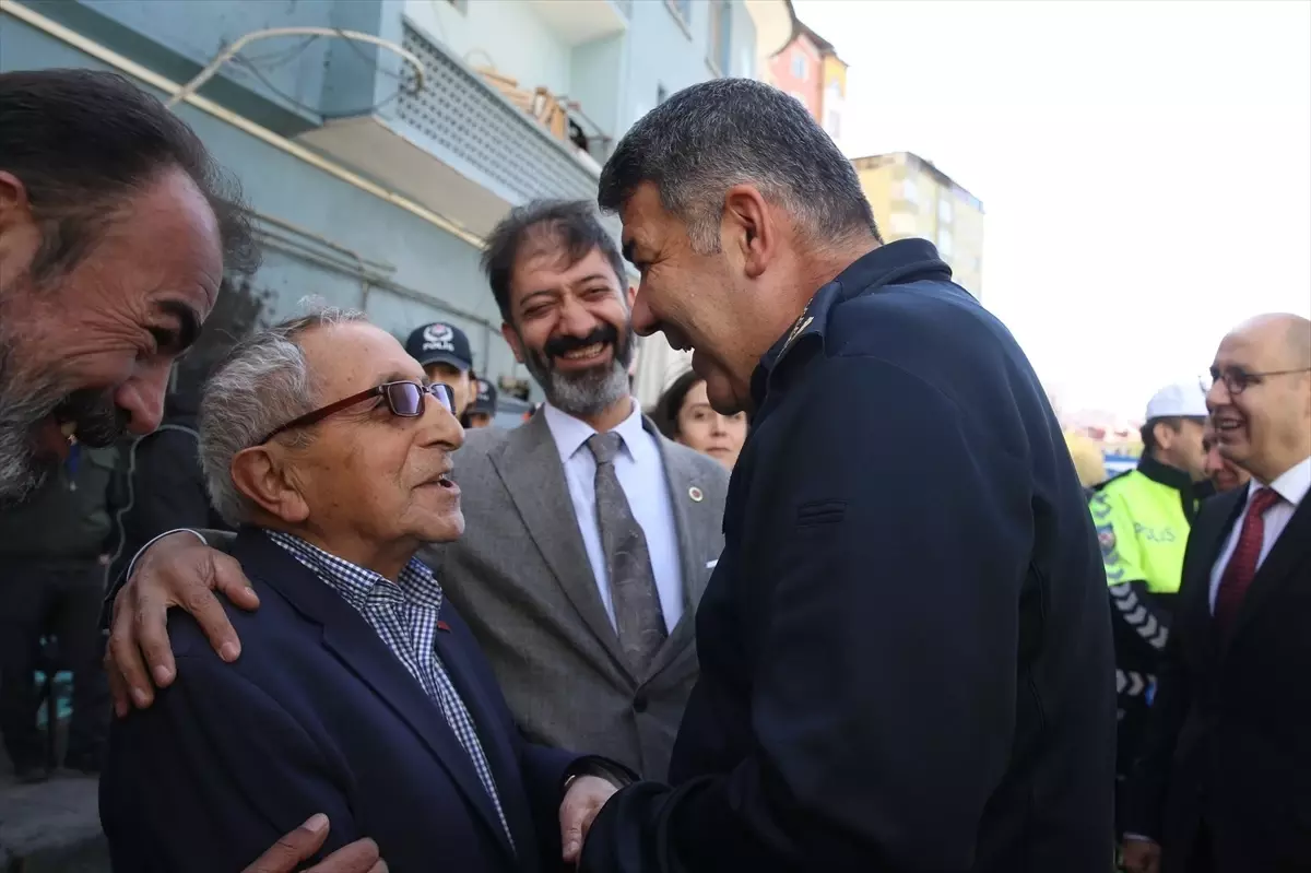 Erzurum Emniyet Müdürü Karaburun, Vatandaşlarla Huzur Toplantısı Düzenledi