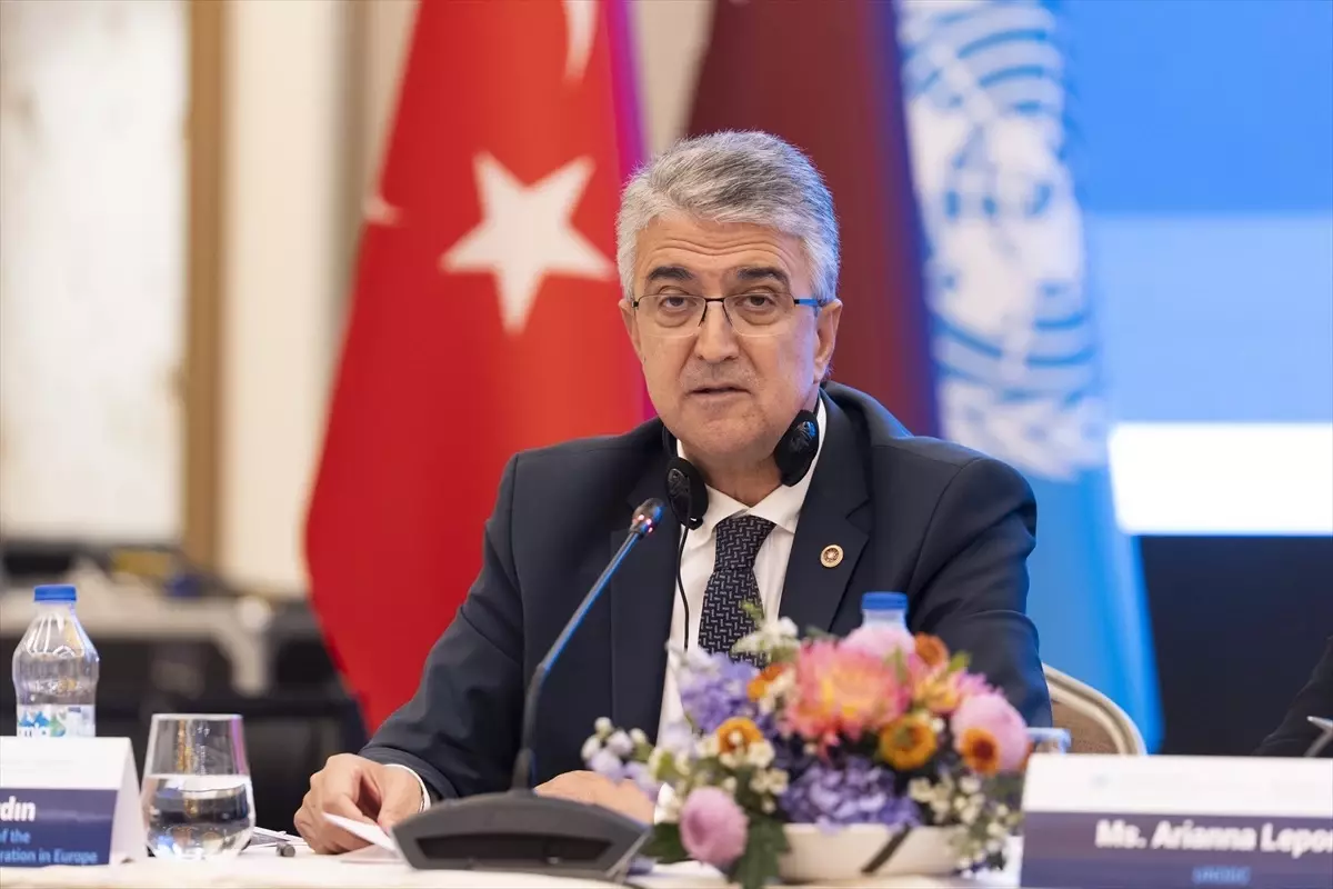 İstanbul'da düzenlenen terörle mücadele konferansı ikinci gününde devam ediyor