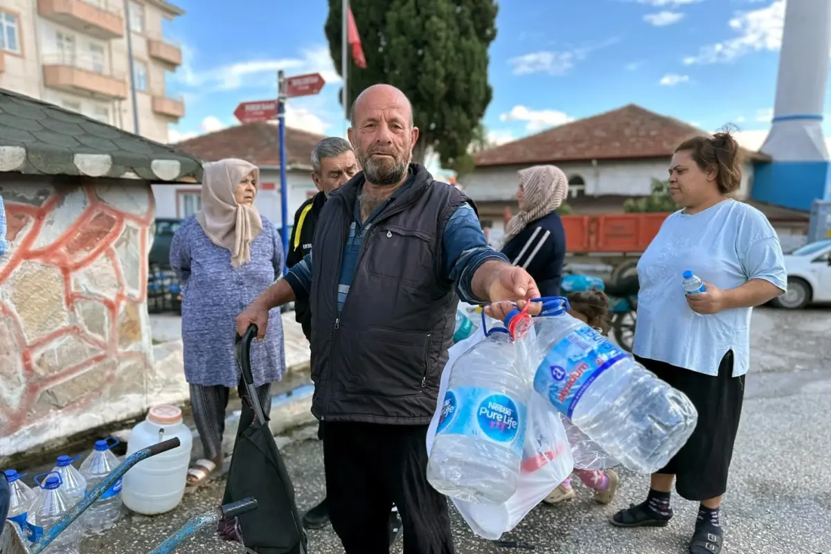 Kentteki su kesintisi vatandaşları isyan ettirdi: Adeta 'yağmurlu havada size su yok' dendi