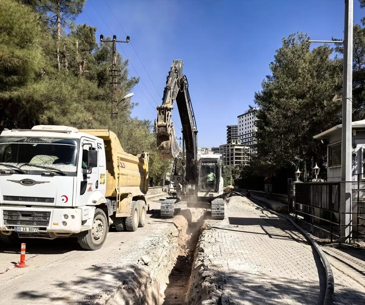 Mardin'de Hükümet Caddesi Geçici Olarak Trafiğe Kapatılıyor
