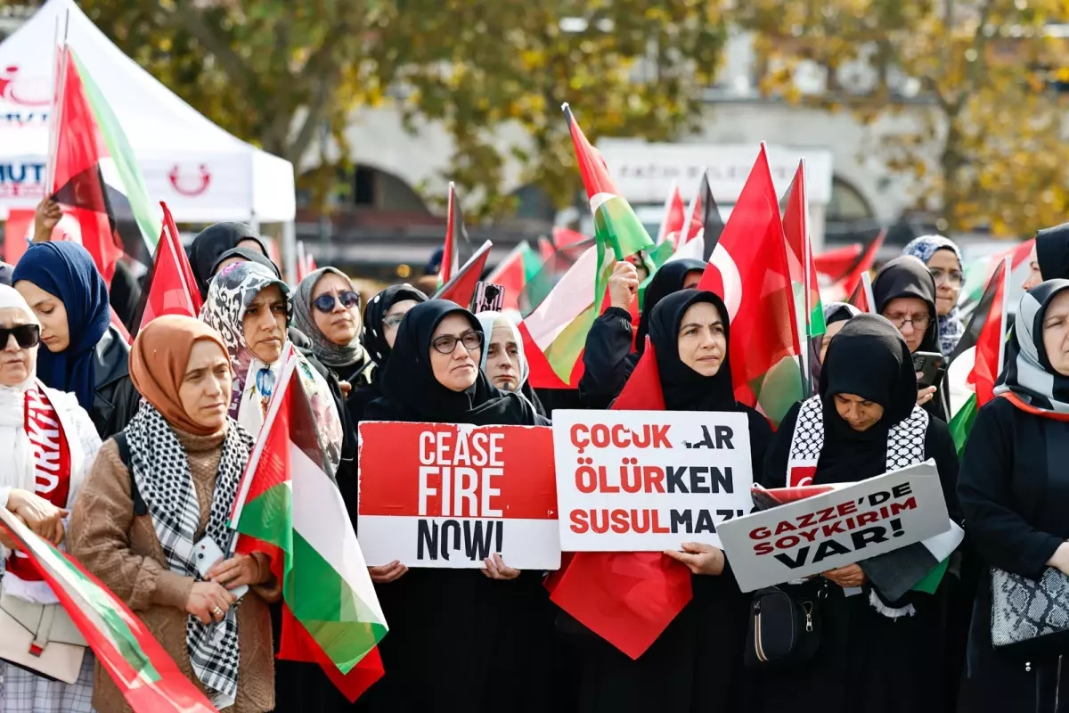 Mavi Marmara Derneği Başkanı Songür: Bu saldırı İsrail'in barbarlığını bir kere daha gösterdi