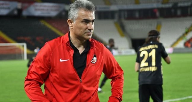 Mehmet Altıparmak kimdir, kaç yaşında, aslen nereli? Mehmet Altıparmak hangi takımları çalıştırdı?