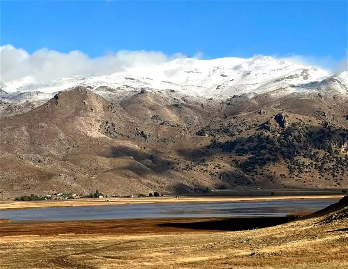 Seydikemer'de Girdev Yaylası'na İlk Kar Düştü