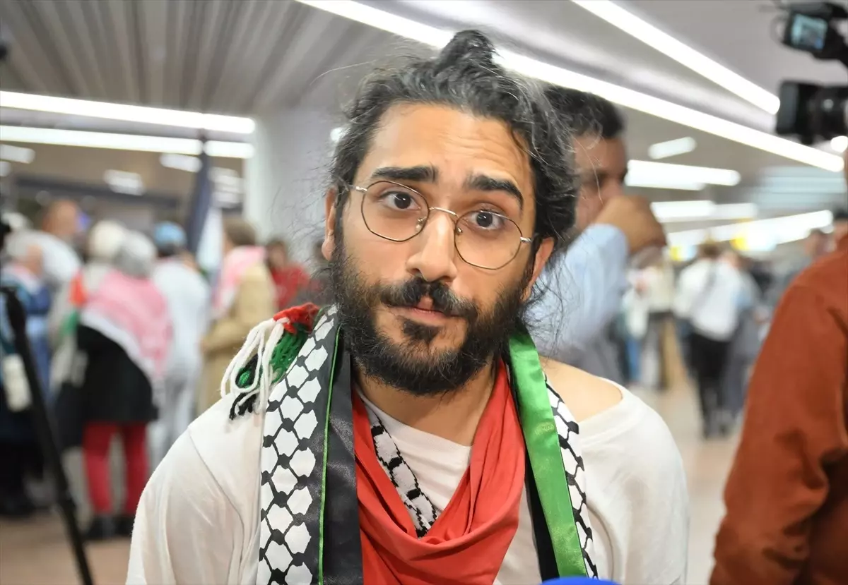 Küresel Sumud Filosu Aktivisti Navid Lari, İsrail Hapishanelerindeki Kötü Muameleyi Anlattı