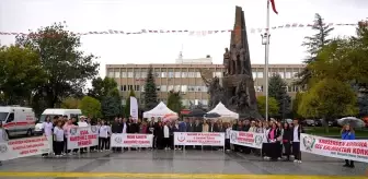 Uşak'ta meme kanserine dikkat çekmek amacıyla yürüyüş düzenlendi