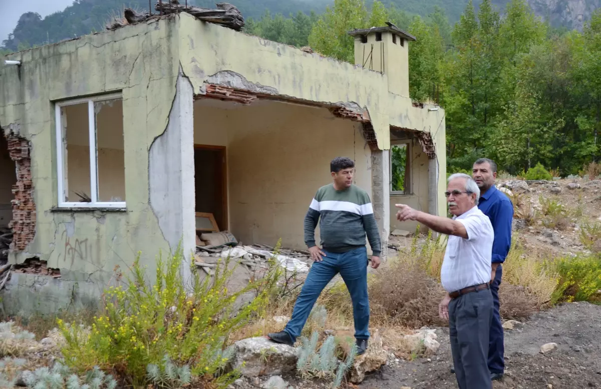 14 yıl önceki selin izleri hala duruyor, kayıp çift bulunamadı