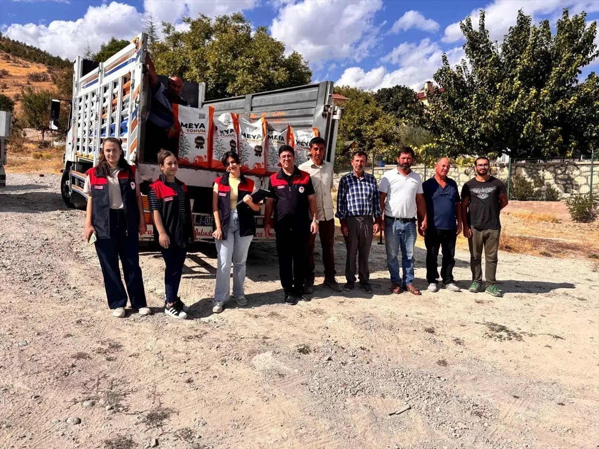 Elazığ'da Üreticilere Mercimek Tohumu Dağıtıldı