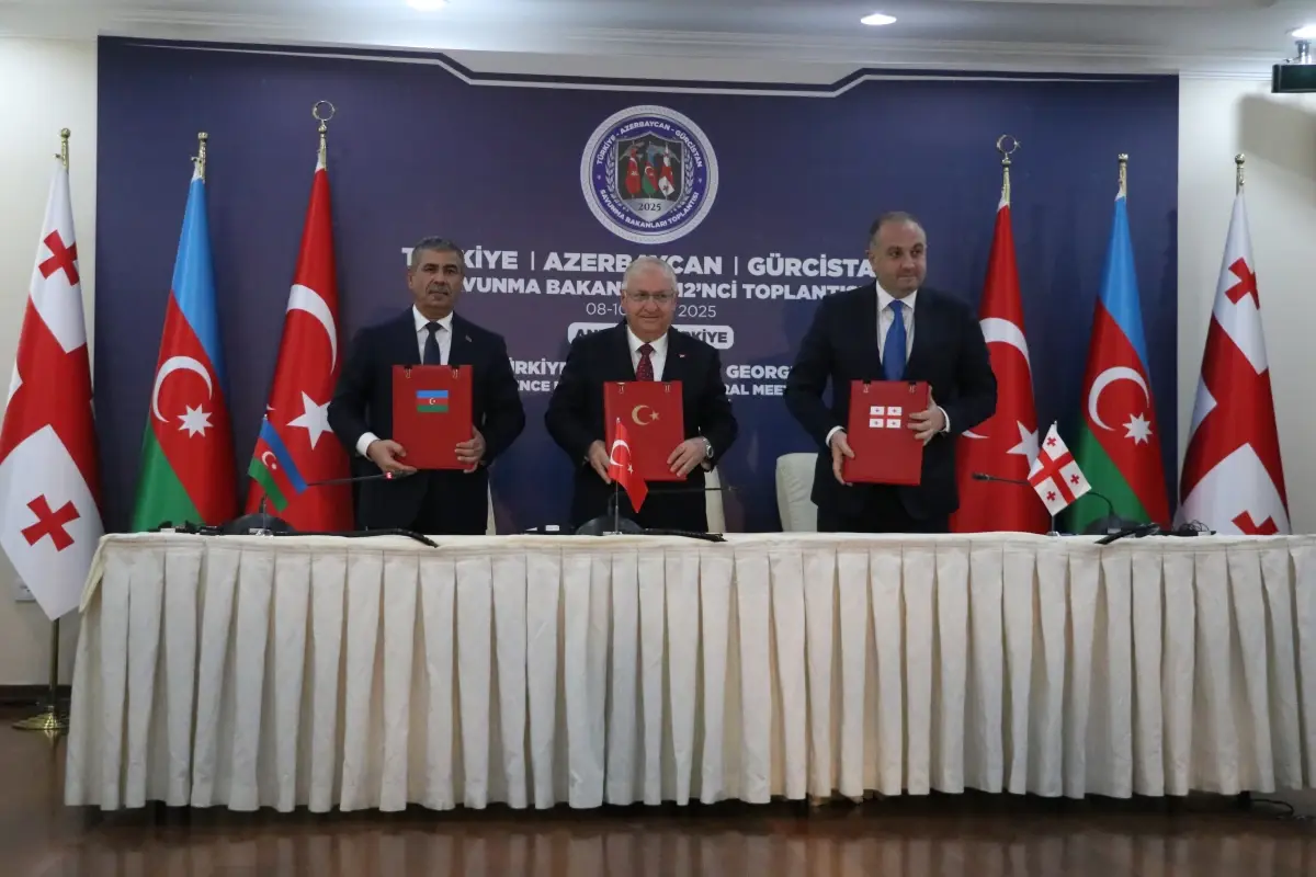 Türkiye, Azerbaycan ve Gürcistan Üçlü Savunma Toplantısı Gerçekleşti