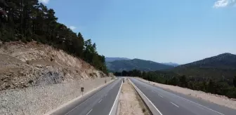 Antalya-Konya Kara Yolu Bakım Çalışması Nedeniyle Ulaşıma Kapandı