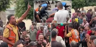 Ateşkes haberini alan Filistinliler şükür secdesi yaptı