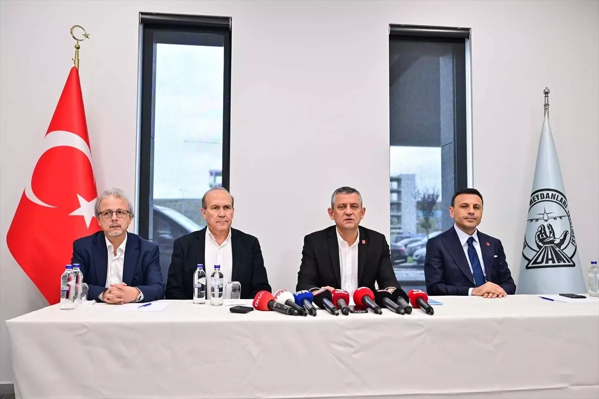 CHP Genel Başkanı Özel, İspanya ve Belçika temasları öncesinde basın açıklaması yaptı Açıklaması