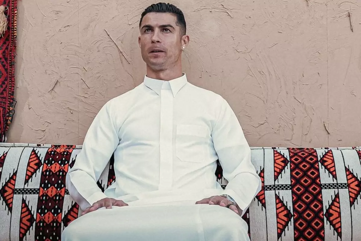 Cristiano Ronaldo futbol tarihinin ilk milyarderi oldu