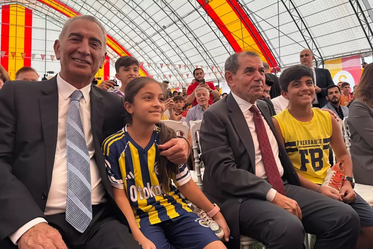Dursun Özbek ve Adnan Polat, Fenerbahçeli çocukları geri çevirmedi