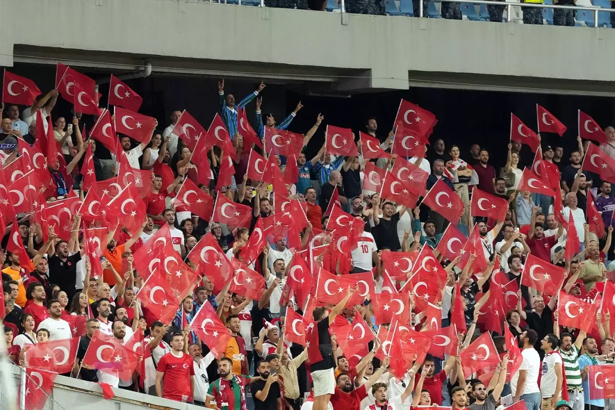 Futbolseverlere müjde! Ümit Milli Futbol Takımı'nın maçına girişler ücretsiz
