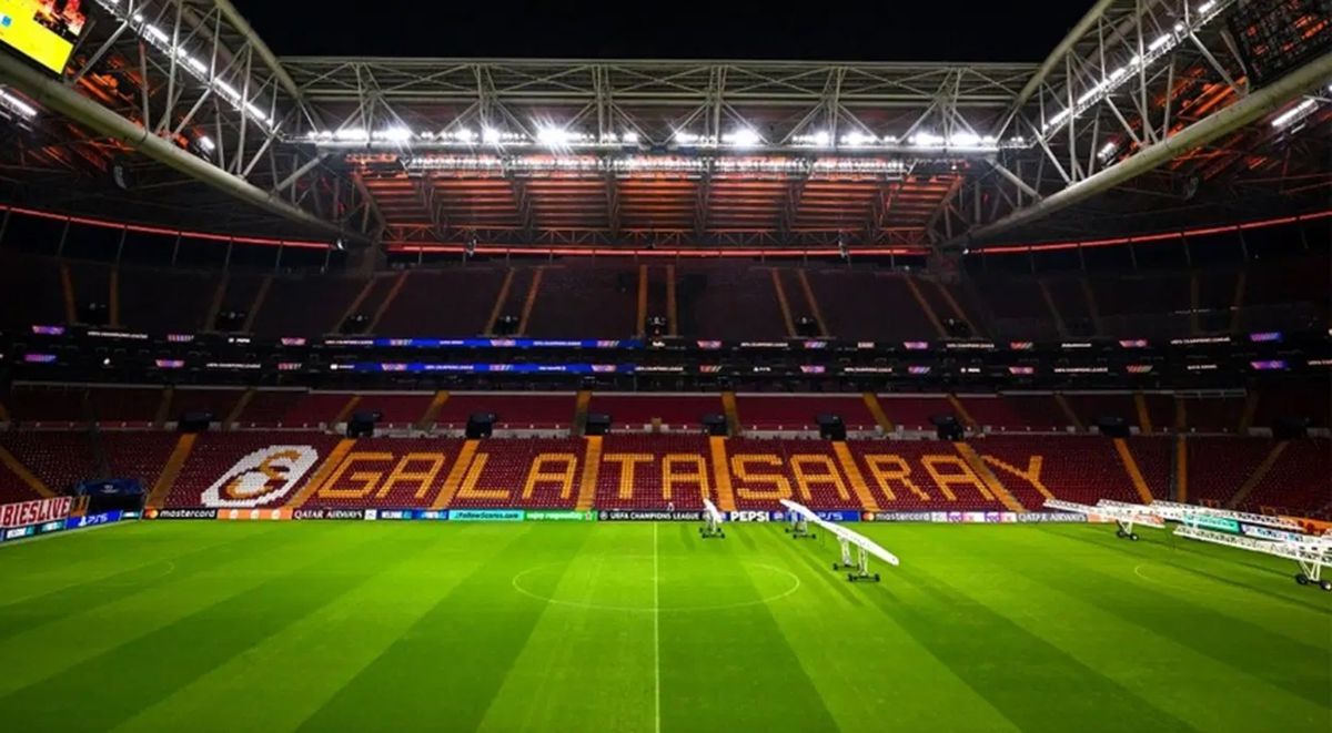 Galatasaray Rams Park zemini sentetik çim mi oldu, suni çim oldu?