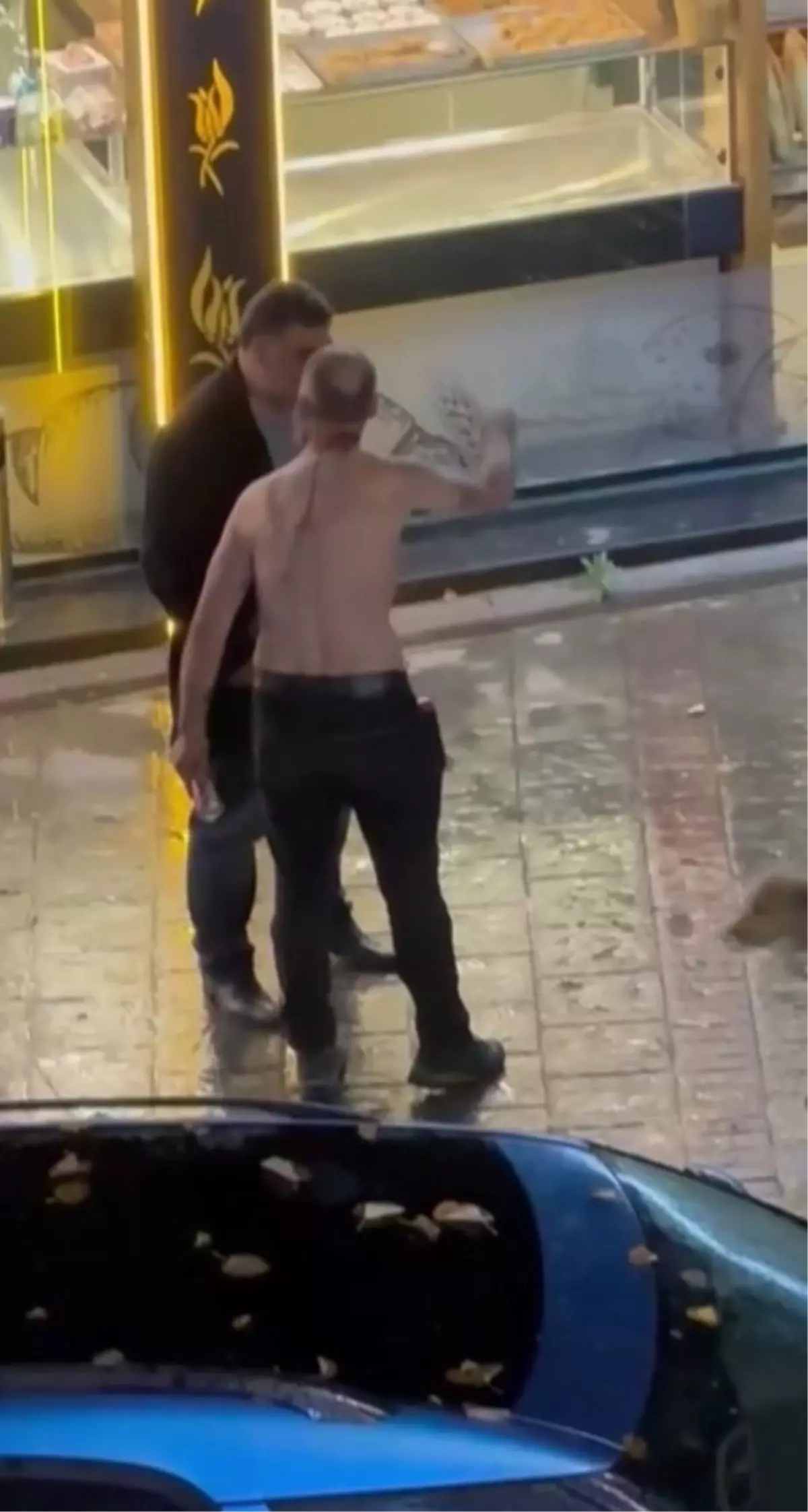 İzmit'te Jiletli Adamın Ölüm Anı ve Olay Görüntüleri Ortaya Çıktı