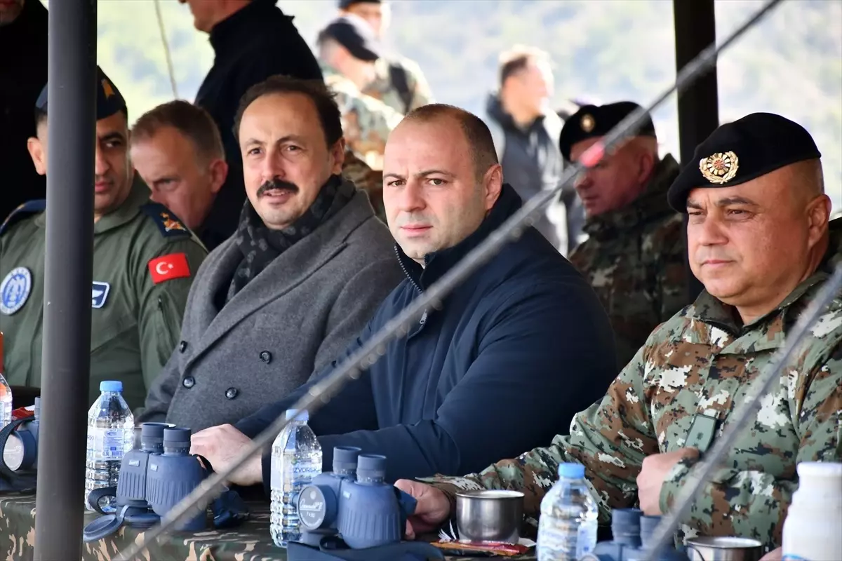 Kuzey Makedonya'da Türkiye'den Temin Edilen Askeri Teçhizatın Tanıtımı Yapıldı