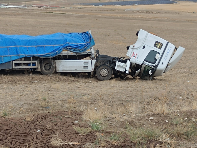 Survived the truck accident without even a scratch