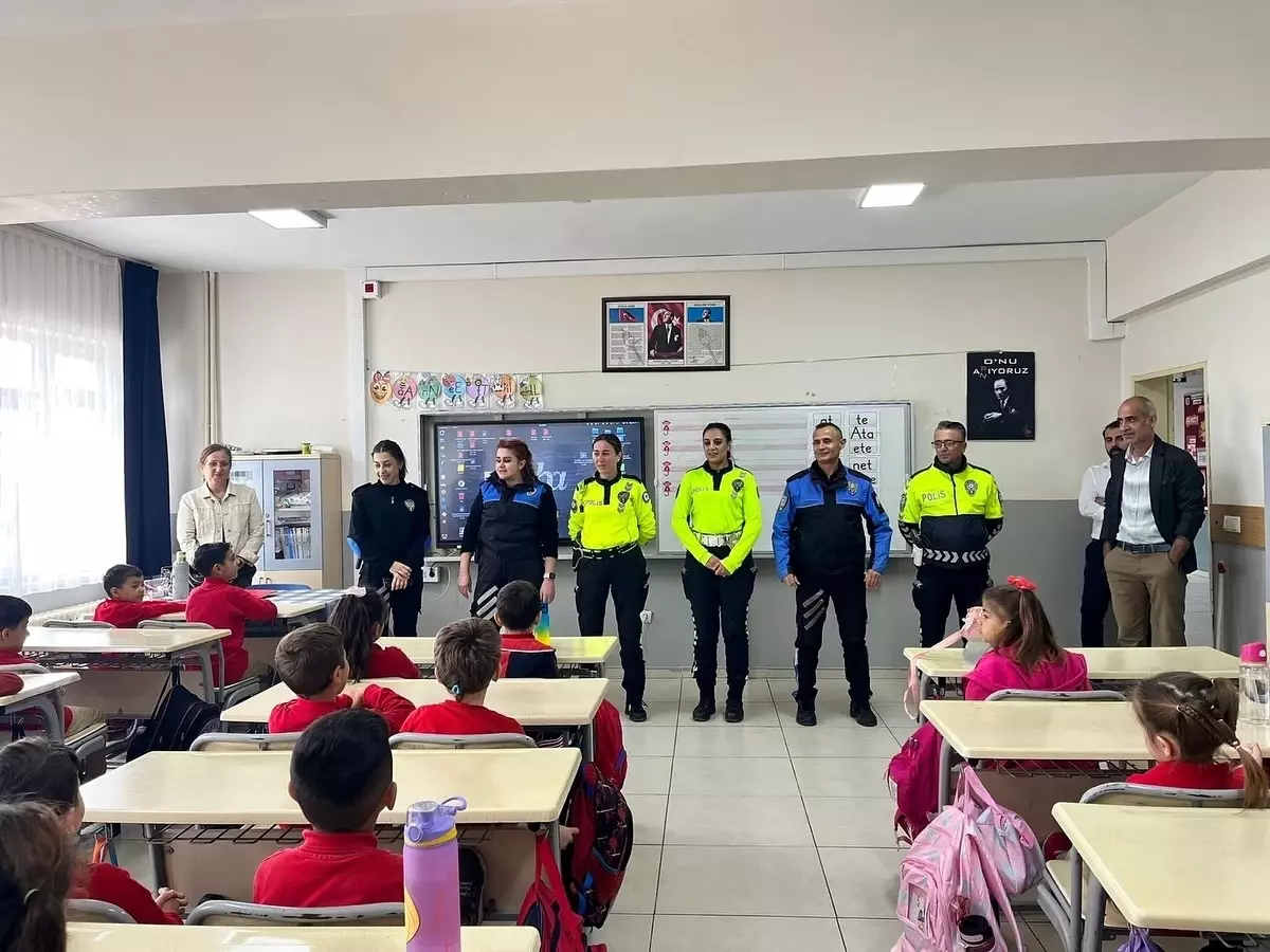 Tekirdağ'da Öğrencilere Polislik Mesleği Anlatıldı