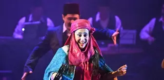 Trabzon Devlet Tiyatrosu Yeni Sezonda Komedi Oyunları ile Seyircileri Bekliyor