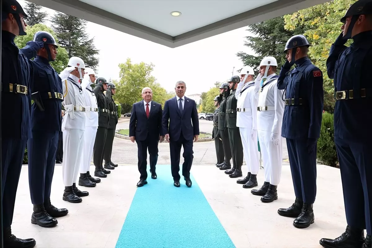 Türkiye-Azerbaycan-Gürcistan Üçlü Savunma Bakanları Toplantısı Başladı