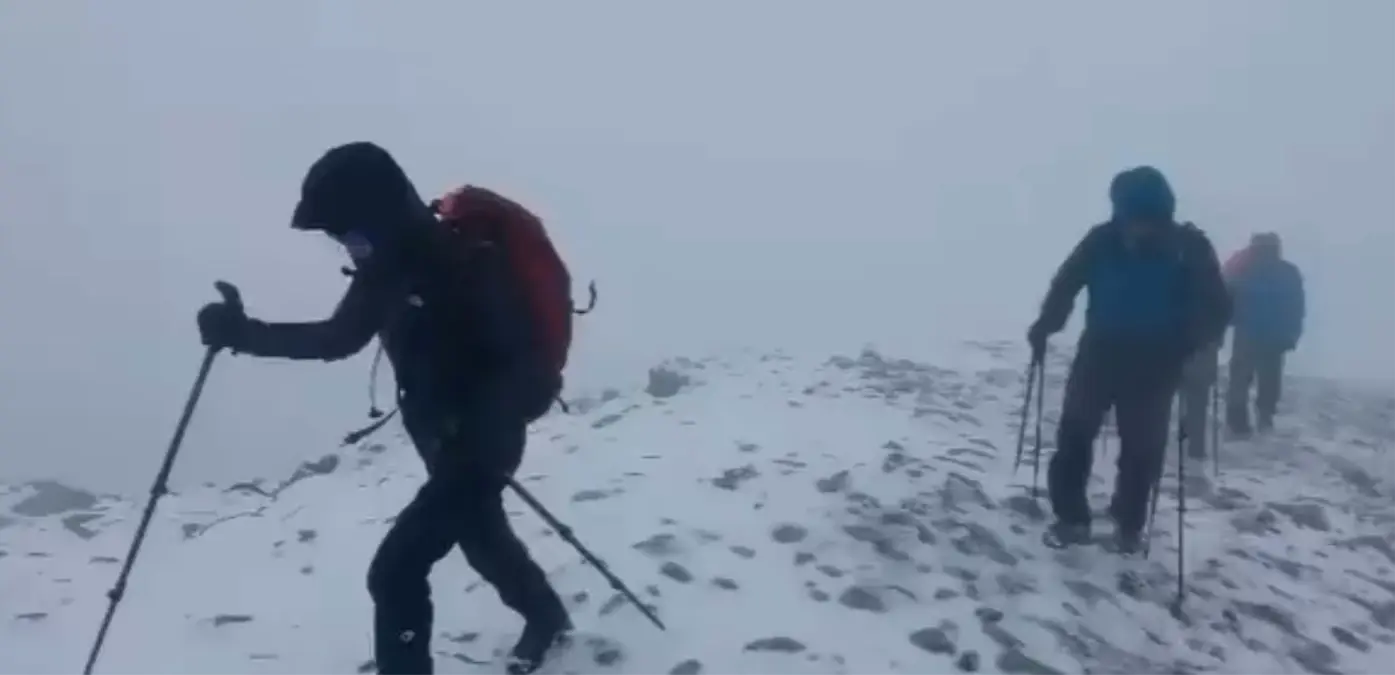 Uludağ Zirvesi Karla Beyaza Büründü