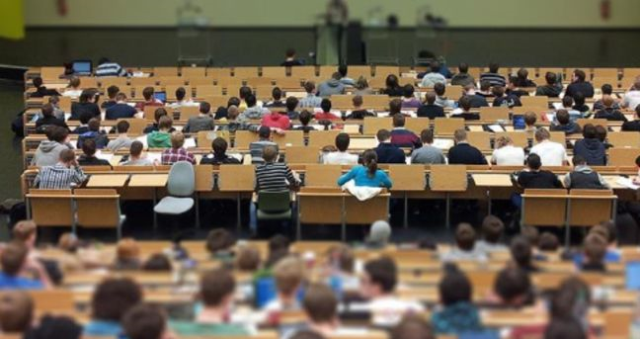 Üniversiteyi 2 yıl okumak ile 4 yıl okumak arasında ne fark var? Lisans ile Ön lisans arasındaki farklar ne?