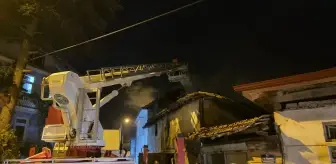 Gümüşhacıköy'de Yangın: İki Ev Zarar Gördü