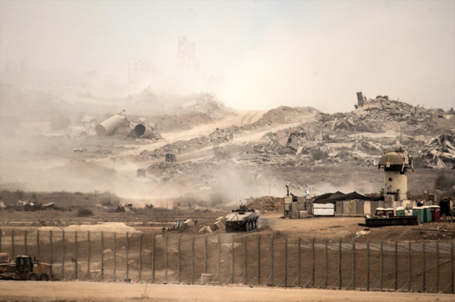 The Israeli army began to withdraw from Gaza after the ceasefire