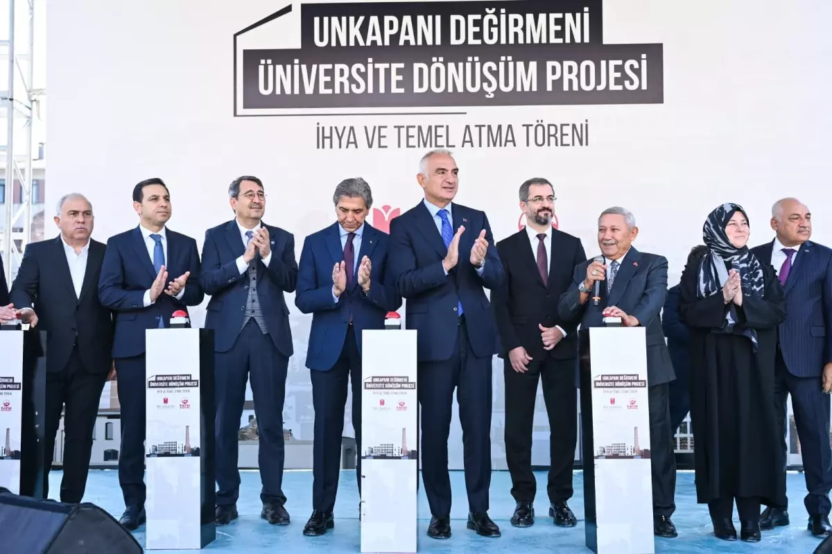 Bakan Ersoy: Geçmişi geleceğe bağlayan örnek bir girişim olacak