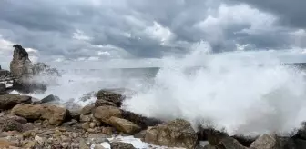 Amasra'da Şiddetli Rüzgar Hayatı Olumsuz Etkiledi