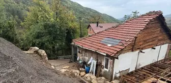 Bartın'da Heyelan: İki Katlı Ev Boşaltıldı