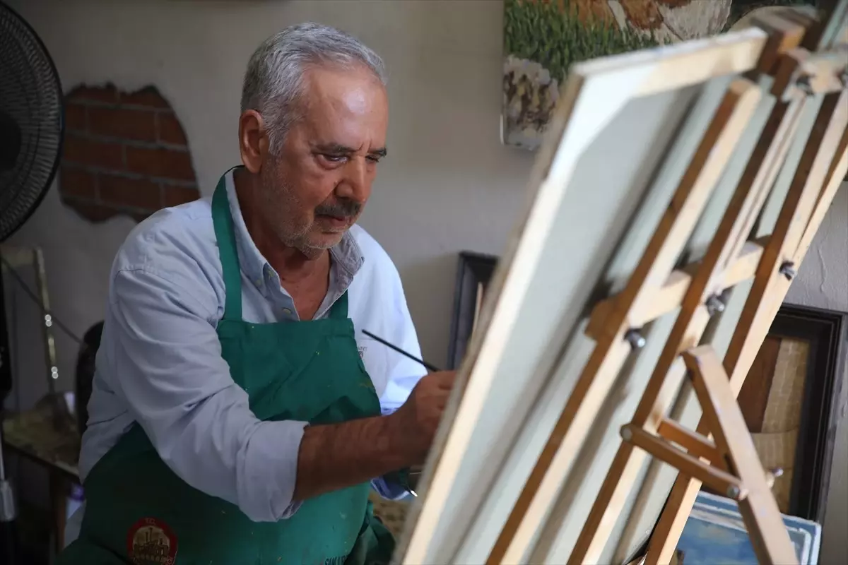 73 Yaşındaki Naci Büyükkırcalı, Resim Atölyesinde Sanatına Devam Ediyor