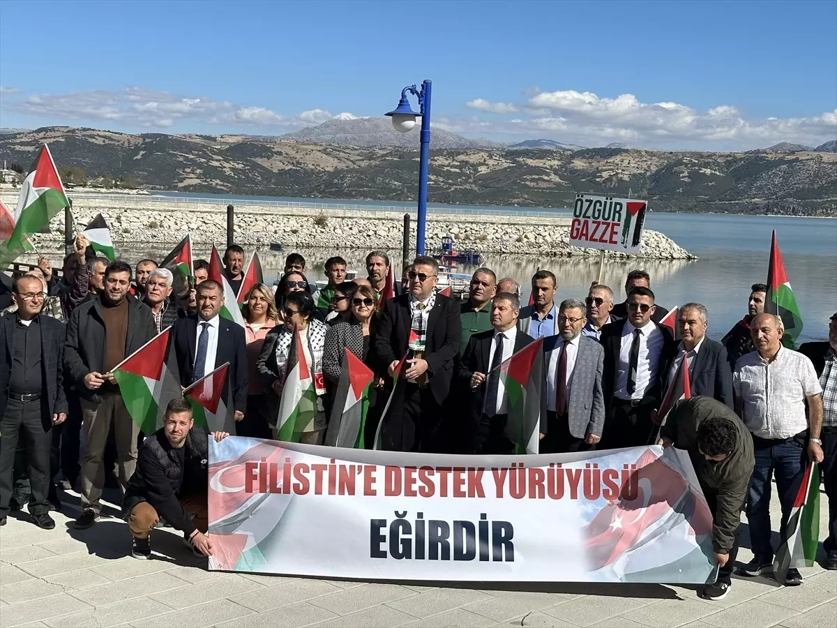 Eğirdir'de 'Filistin'e Destek Yürüyüşü' düzenlendi