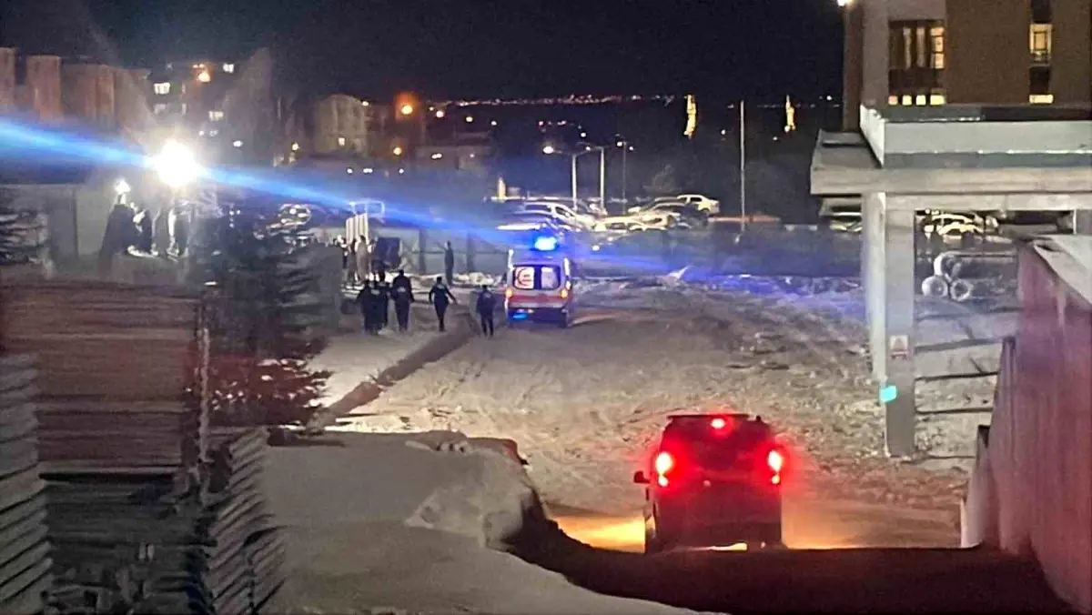 Karaman'da Hastane İnşaatında Bıçaklı Kavga: 1 Ağıır Yaralı