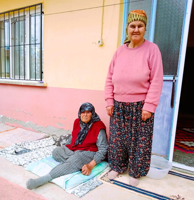 The stove they lit to warm up led to the end of the mother and daughter