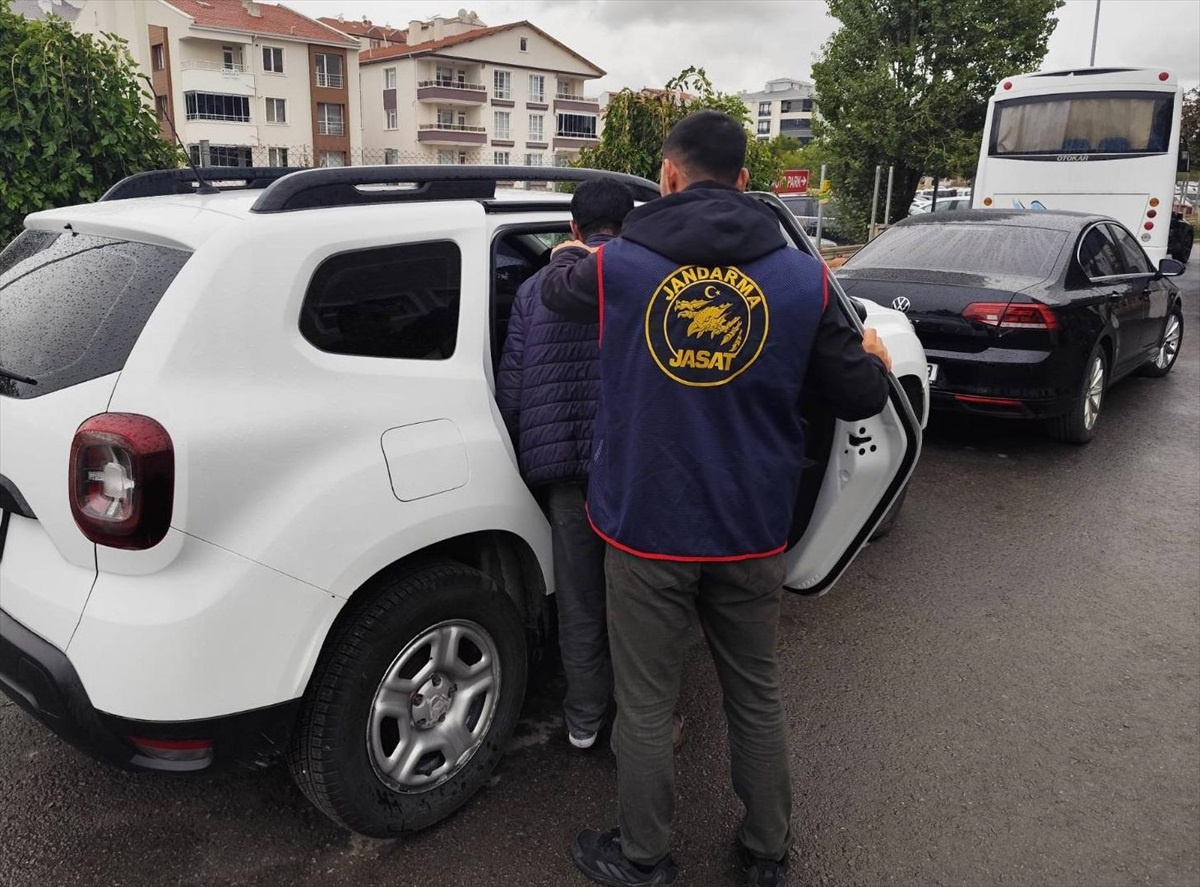 Kırşehir'de Jandarma Hükümlüyü Yakaladı
