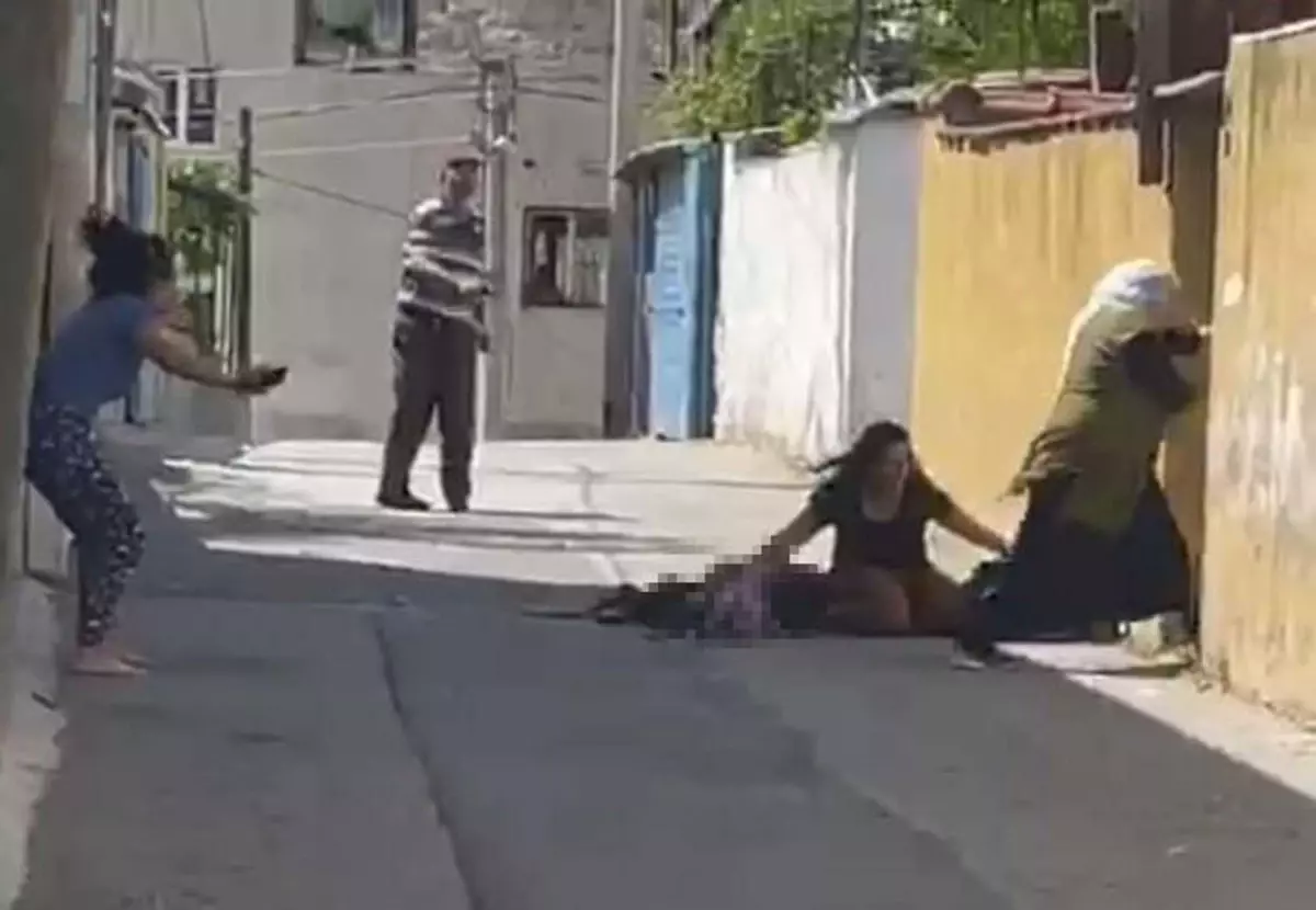 İzmir'de Üç Aile Üyesini Öldüren Sanığa 18 Yıl Hapis Cezası