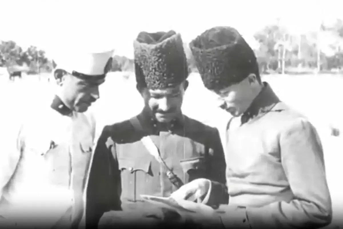 Kültür ve Turizm Bakanı Ersoy: Kayıp olduğu düşünülen 'Zafer Yollarında' filmi bulundu